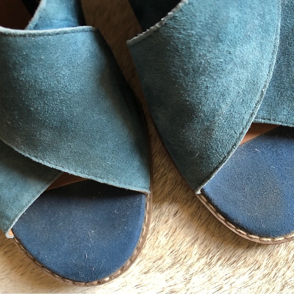 Caslon Teal suede wedge with wood heel and crossover design size 8 - Picture 2 of 8